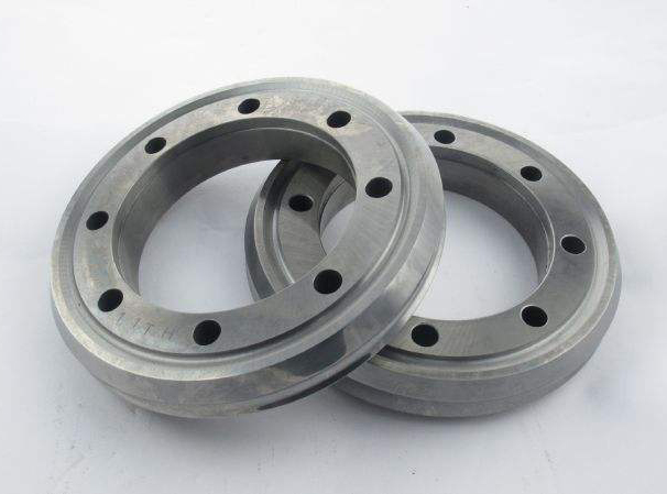 帶硬質(zhì)合金環(huán)的拉絲模芯具有哪些特點(diǎn)？